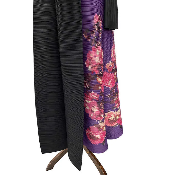 عبايات نسائيه انيقه و فاخره , Elegant and luxurious women's abayas