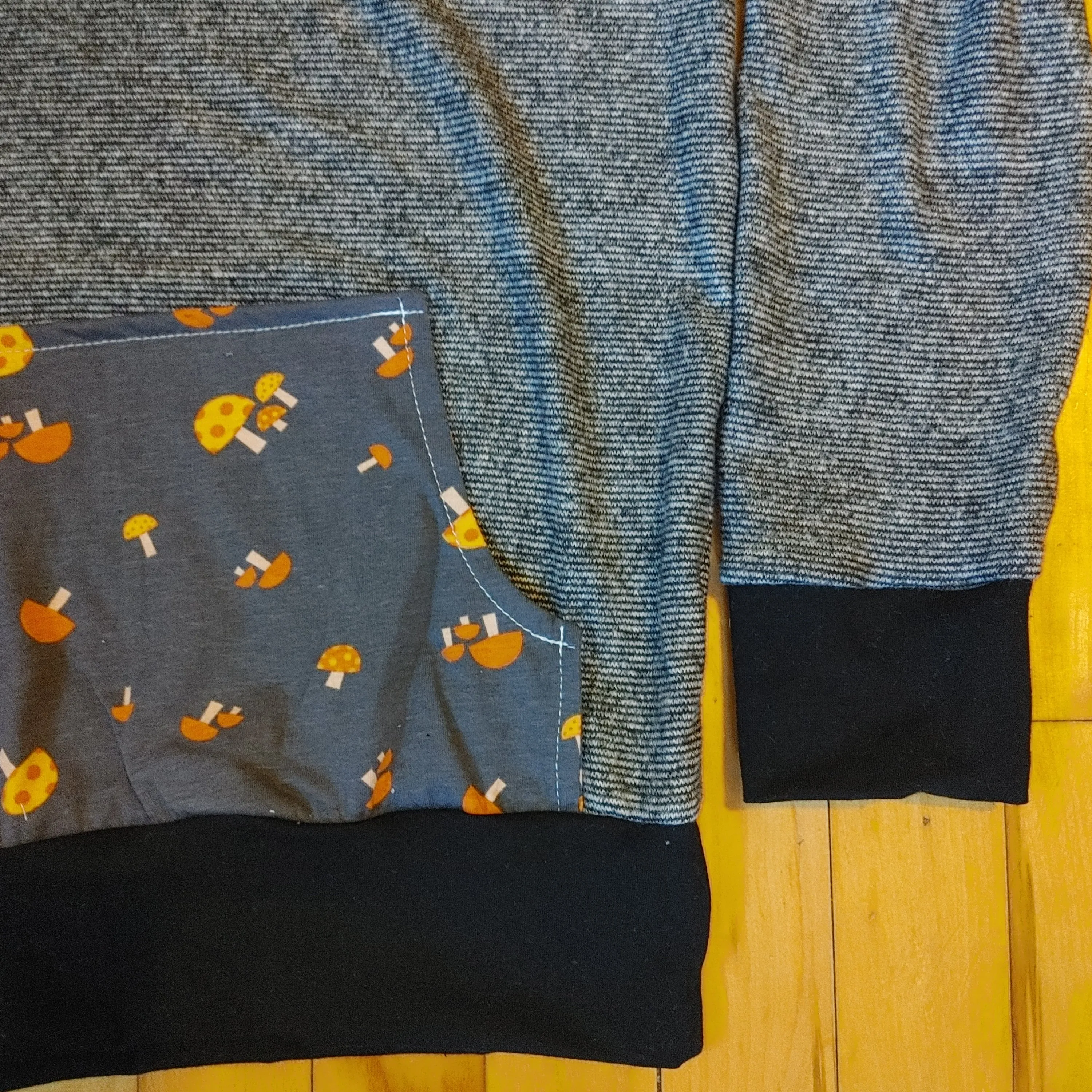 Pinstripe/Shrooms (adult)